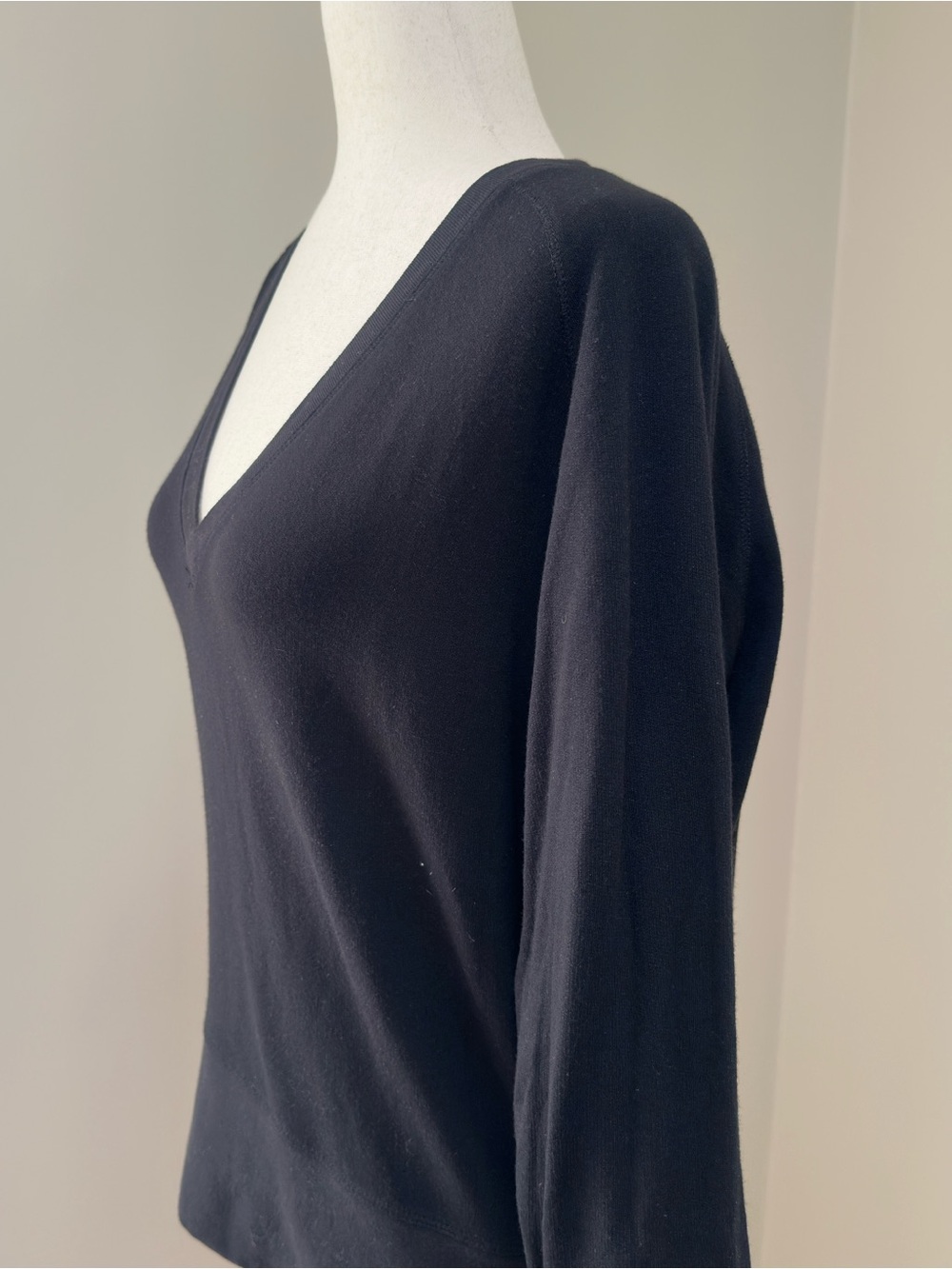 Rag & Bone Classic Black V-Neck Pullover | Size S/P - Picture 4 of 5